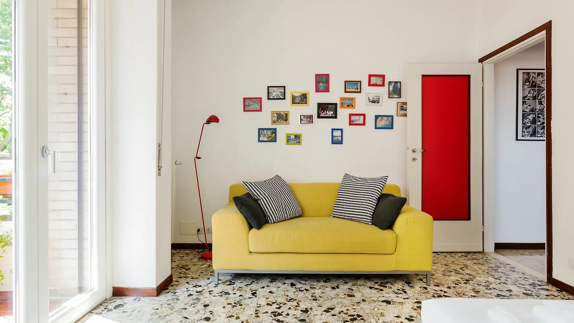 Mondrian Apartment In Milan